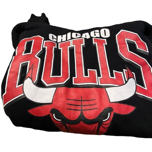 Chicago Bulls basketball size small cropped hoodie excellent condition see pics - Picture 2 of 2